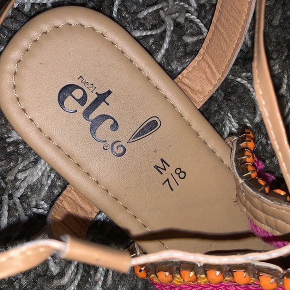 Rue21 Boho Sandals Size 7/8 - Picture 3 of 4